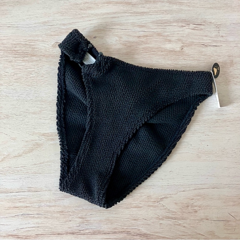NWT Victoria’s Secret Crinkle Ring Bikini Bottoms